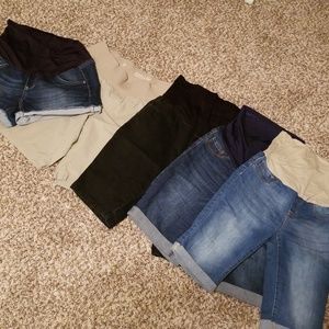 Lot of maternity shorts